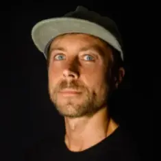 Moekel — In The Dark