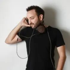 Thomas Bronszwaer — Close Horizon