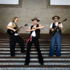 THE ROOP — Chica Chico