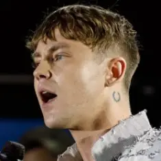 Артем Пивоваров &  Dorofeeva — Думи