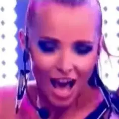 E.V.A — Боги целуются