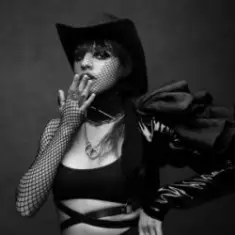 Лилу45 — Спробуй купи мене