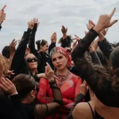 Issey Cross — Body Talk