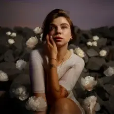 Схожа — Піони