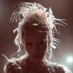 Miley Cyrus — Every Girl You've Ever Loved (feat. Naomi Campbell)