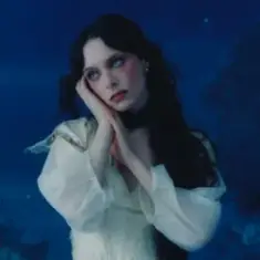 Holly Humberstone — Cruel World