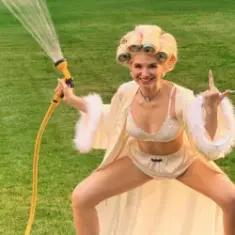 ULIANA ROYCE — Не твоя