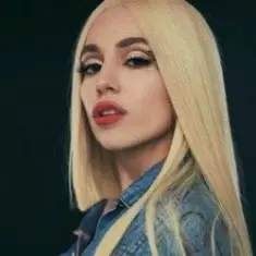 Ava Max — On Somebody