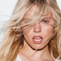 Reneé Rapp — At Least I’m Hot