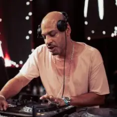 Dennis Ferrer — Hey Hey