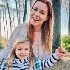 Юлия Савичева — Девочка