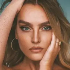 Perrie — Woman In Love