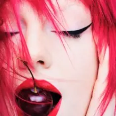 Sophie and the Giants — Bad Friends