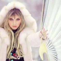 LAMA — Дельфин