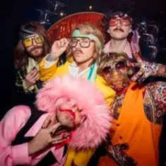 Артем Пивоваров & The Вуса — Підманула (feat. Kalush Orchestra)